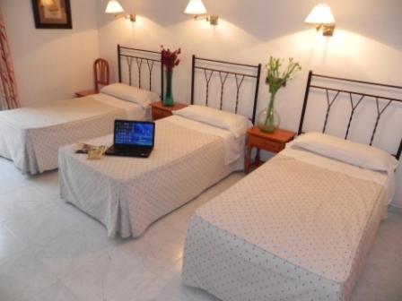 Hostal Ivor Madrid Exterior photo