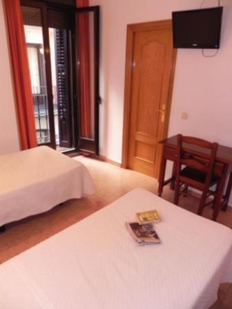 Hostal Ivor Madrid Exterior photo