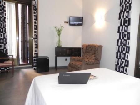 Hostal Ivor Madrid Exterior photo