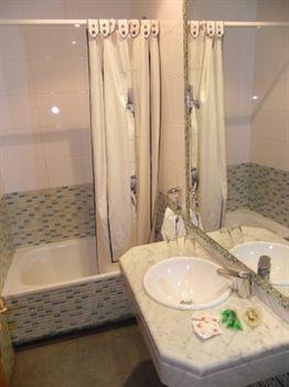 Hostal Ivor Madrid Exterior photo